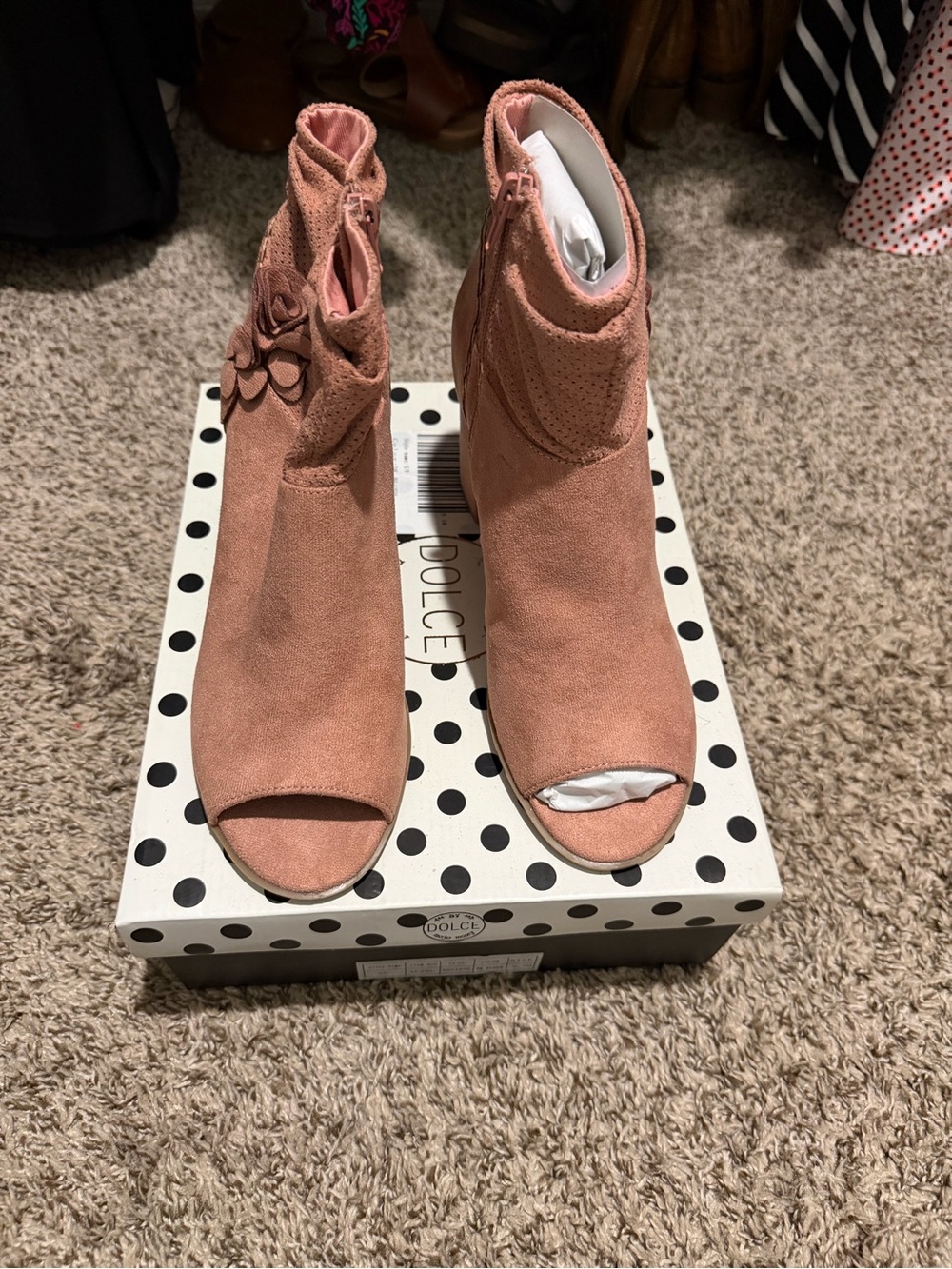 NWOT By Dolce Mojo Moxy Dark Blush Peep Toe Booties | Floral Detail | Size 9.5M